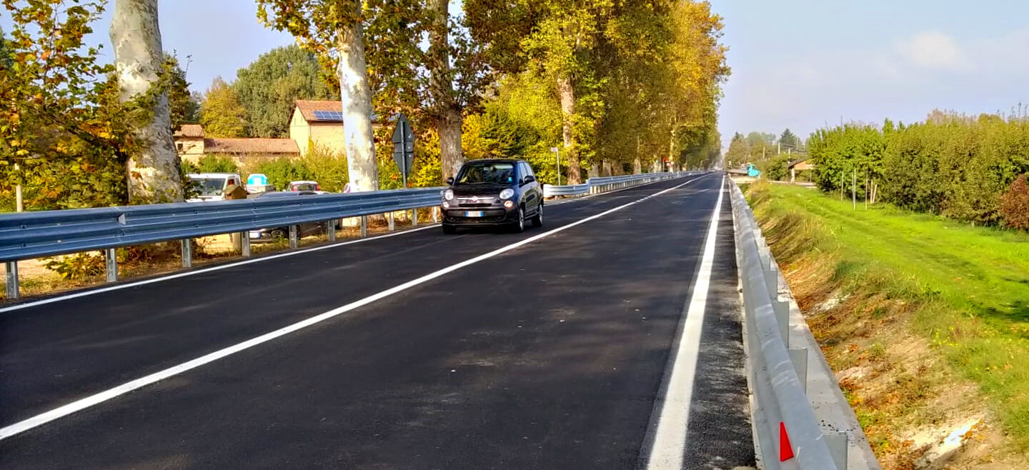 Nuovi guard-rail, cordoli e muretto: la Vignolese riapre ed è più sicura