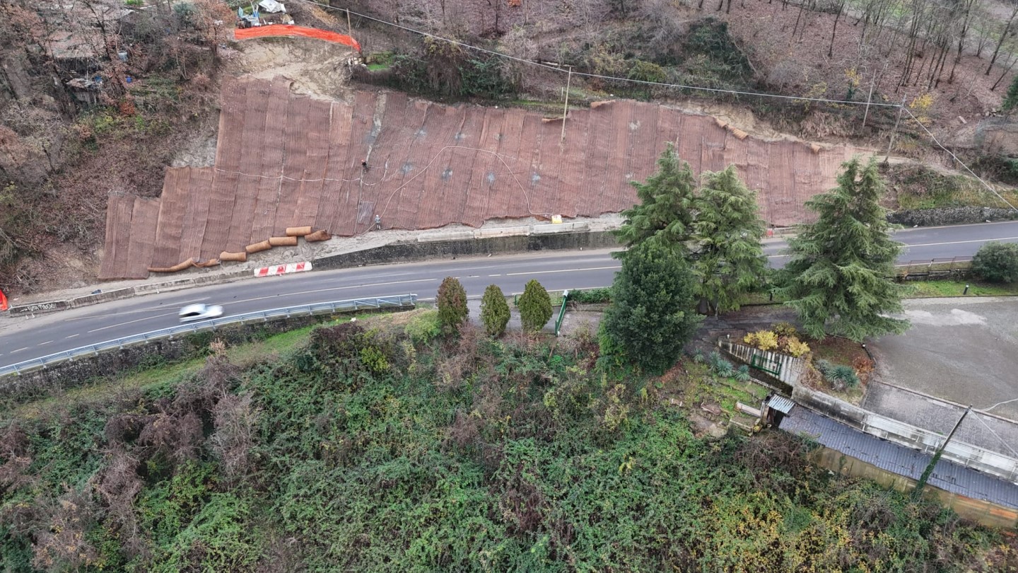 Lavori di stabilizzazioni di versanti mediante chiodatura di parete rocciosa sulla SS 65 della Futa – Anas SpA